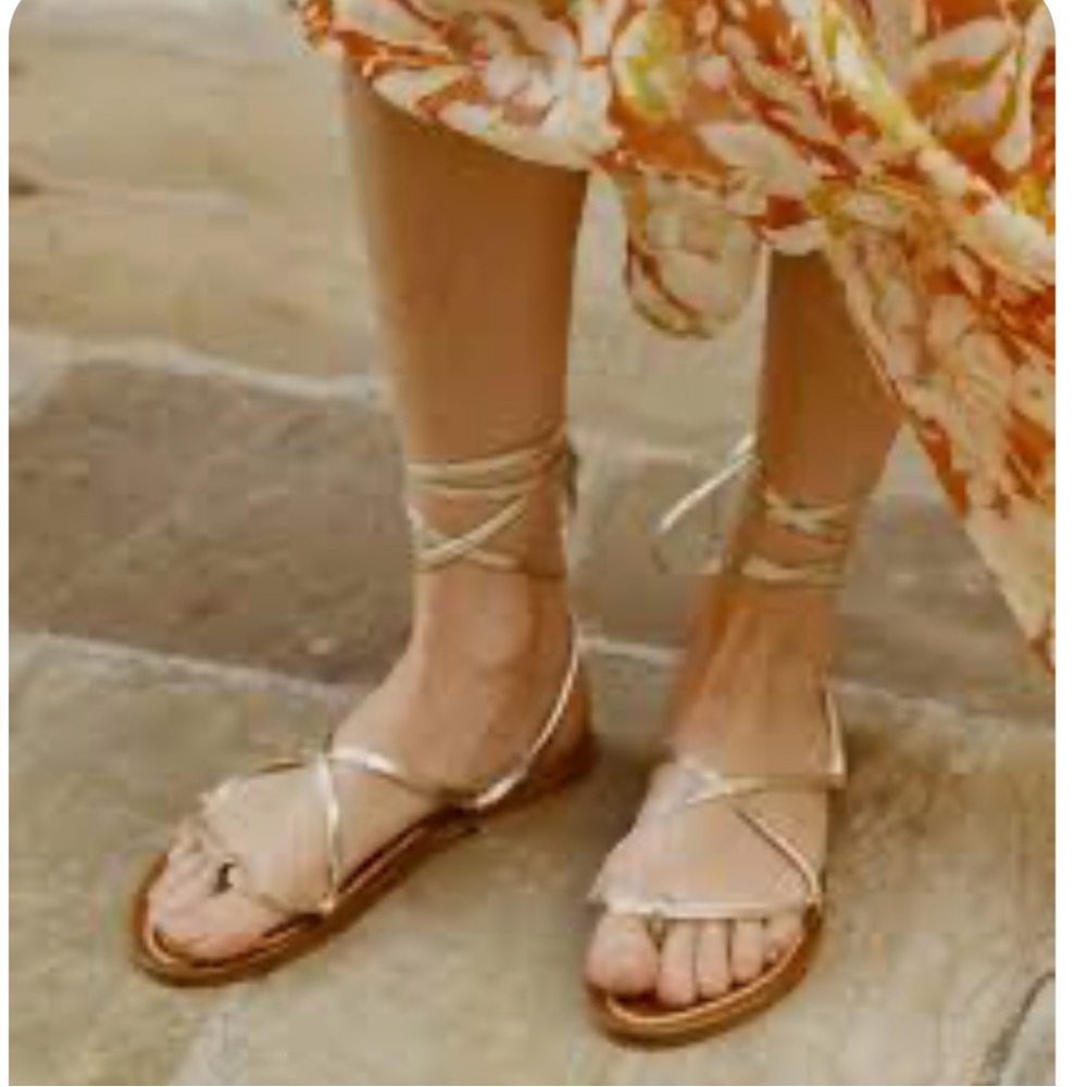 DÔEN & K.JACQUES BIKINI SANDAL -- METALLIC CHAMPAGNE size 39